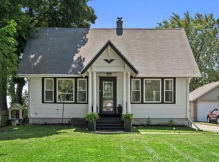 611 16th Pl, Kenosha, WI 53140