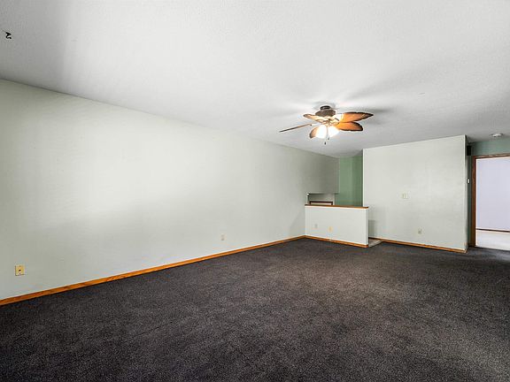 4th image of 412 N Needles Dr