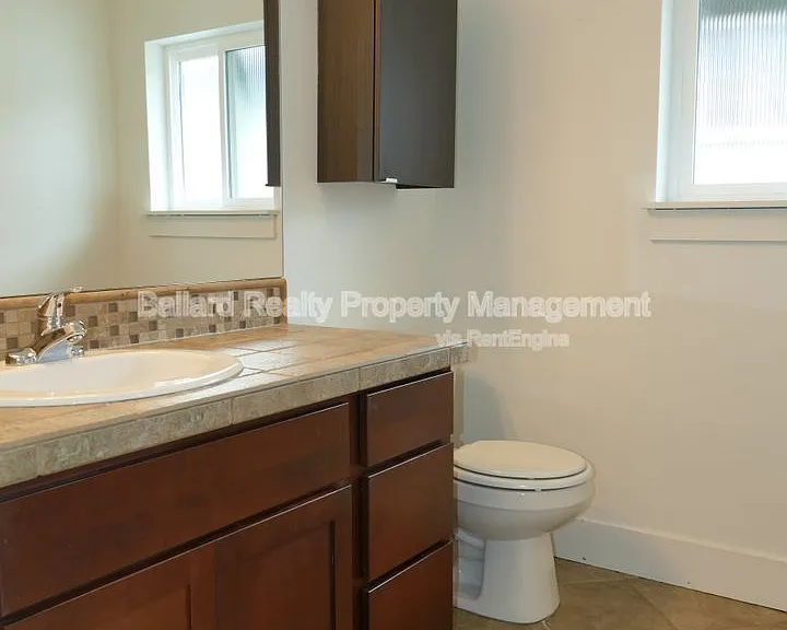 913 NW 51st St — Photo 14