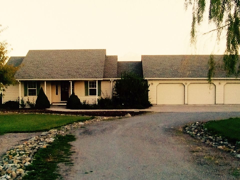 1st image of 122 Montair Dr