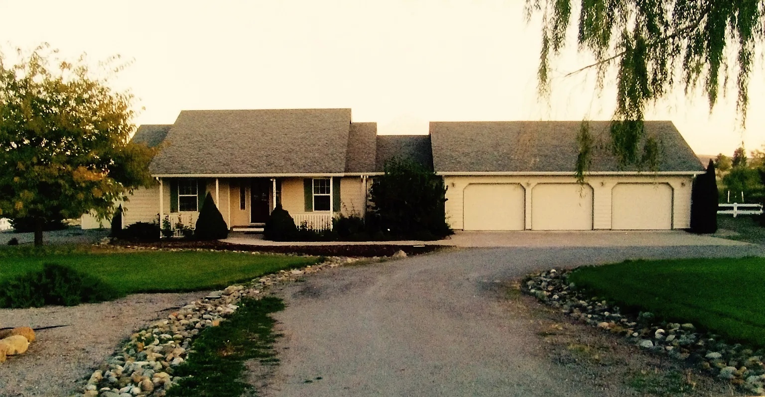 122 Montair Dr photo 1