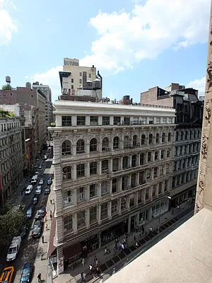 Sold by Sotheby's International Realty | media 13