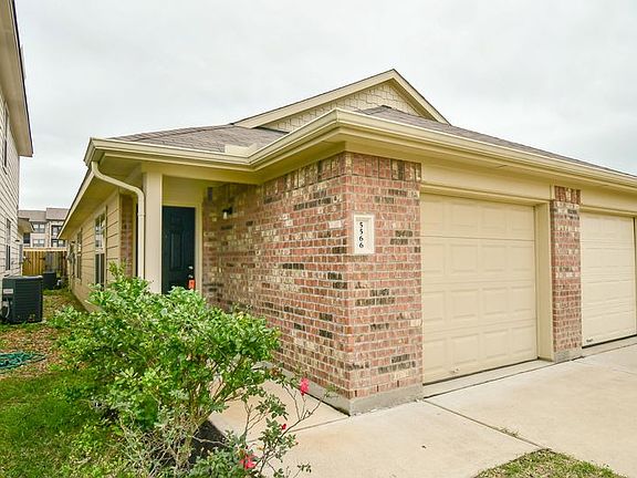 3rd image of 5566 Plantation Forest Dr