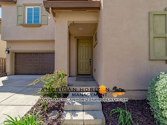 3rd image of 869 Blossom Rock Ln