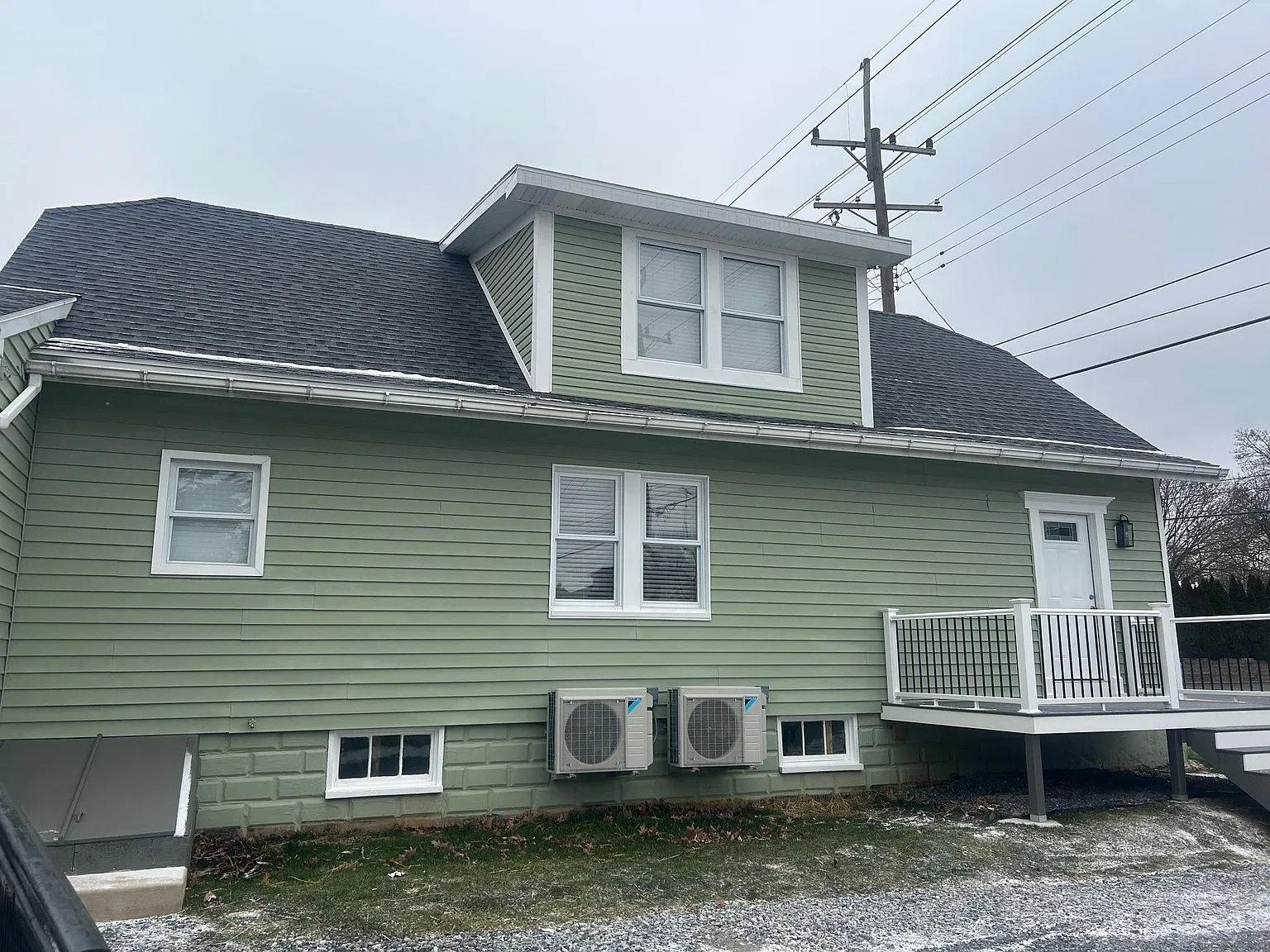 1704 Buchanan Trl E — Photo 2