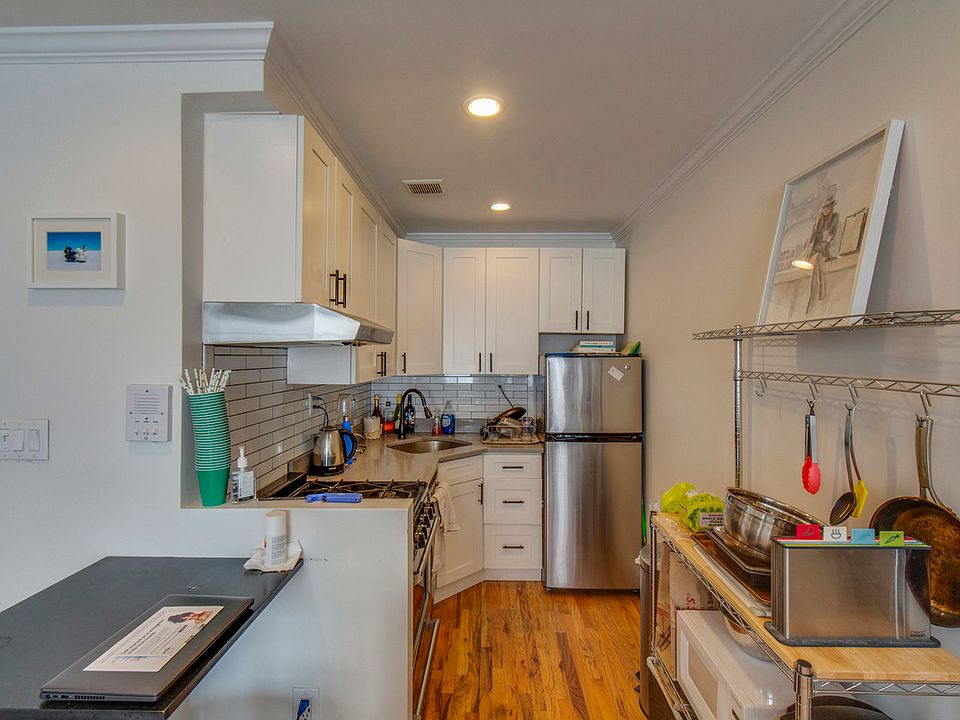 1st image of 194 Avenue A #3