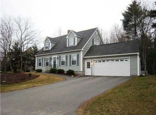 9 Anthony Ave, Topsham, ME 04086