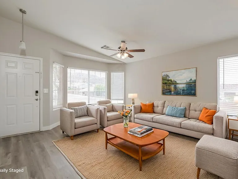 456 Palegold St — Photo 3