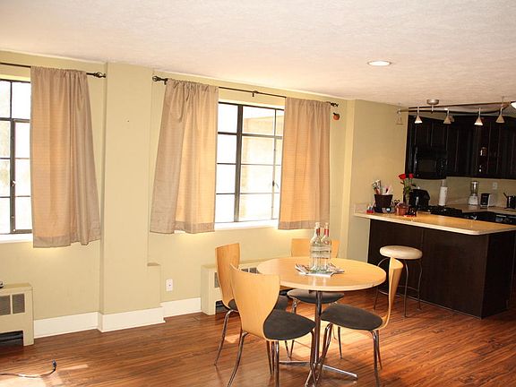 4th image of 505 Cherry St SE APT 110