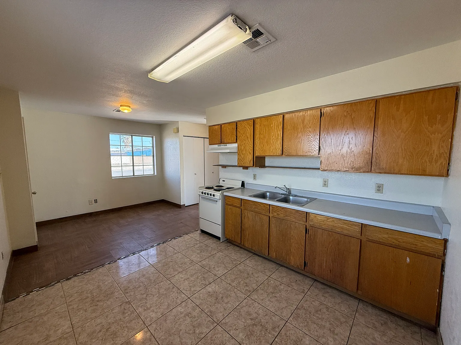 1 Bed 1 Bath Rental in Yuma, AZ! — Photo 3