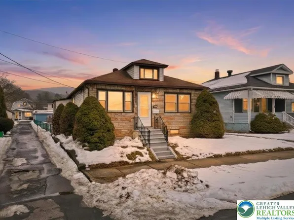 1437 Courtright Ave, Hellertown, PA 18055