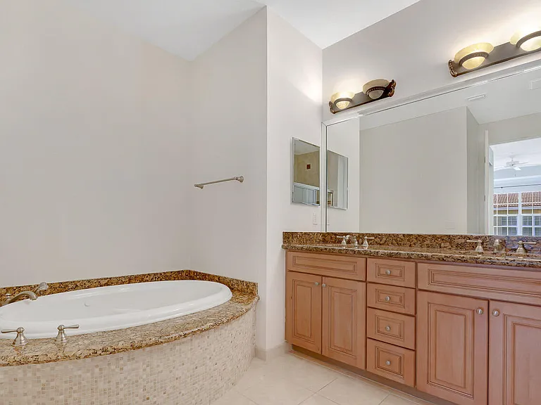 4711 Artesa Way E — Photo 11