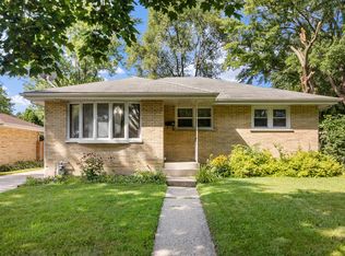 312 N Shaddle Ave, Mundelein, IL