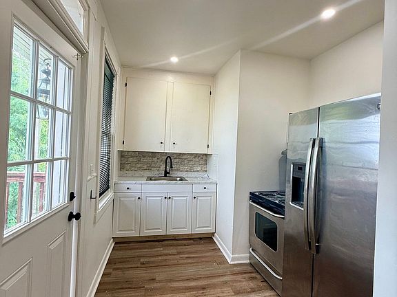 5th image of 417 Hillside Ave APT 1