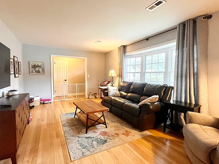1314 White Dr — Photo 17