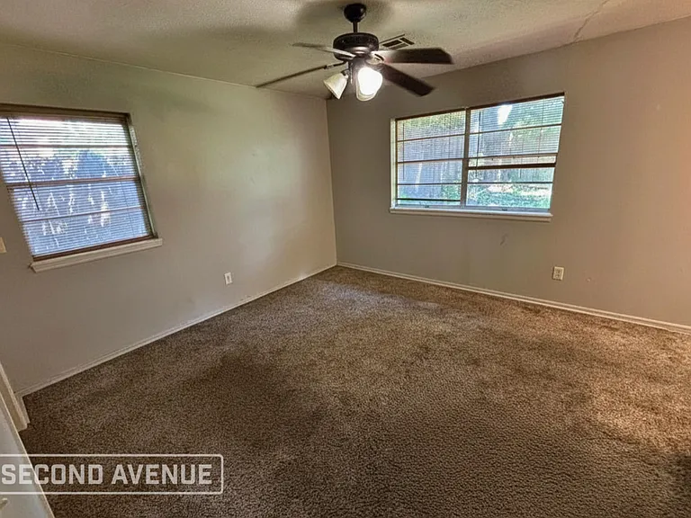 10212 N Military Ave — Photo 7