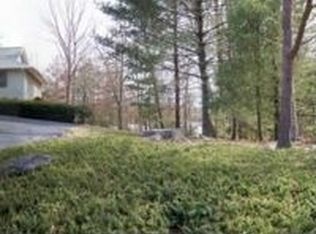 18 Chestnut Ln, Hendersonville, NC 28792