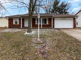 316 Fieldcrest Dr, Swansea, IL