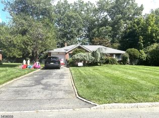 34 Tower Rd, Livingston, NJ 07039