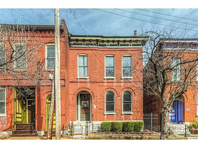1225 Victor St photo 1