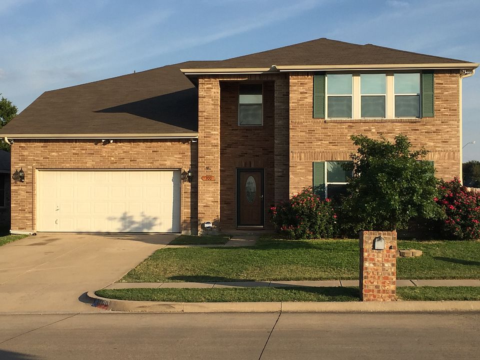 1st image of 100 Queen Annes Dr