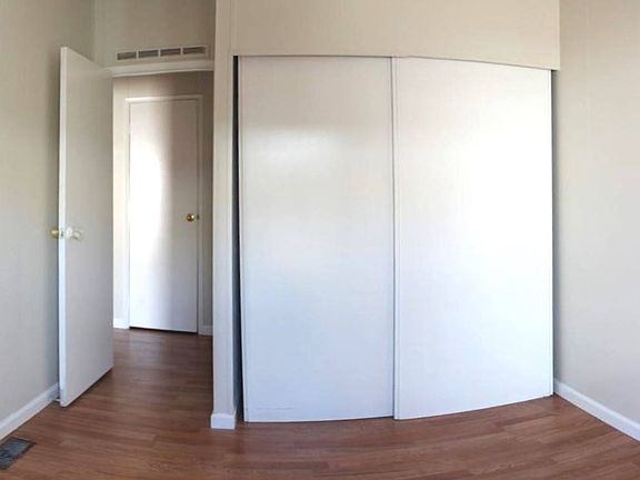 4th image of 204 El Bosque Dr #204