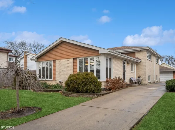 7940 Church St, Morton Grove, IL 60053