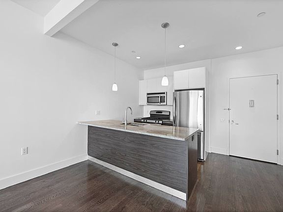 2nd image of 836 Bergen St APT 306