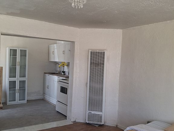 2nd image of 809 Alamo St #3A