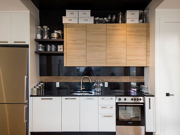 3rd image of 246 Johnson Ave #33F