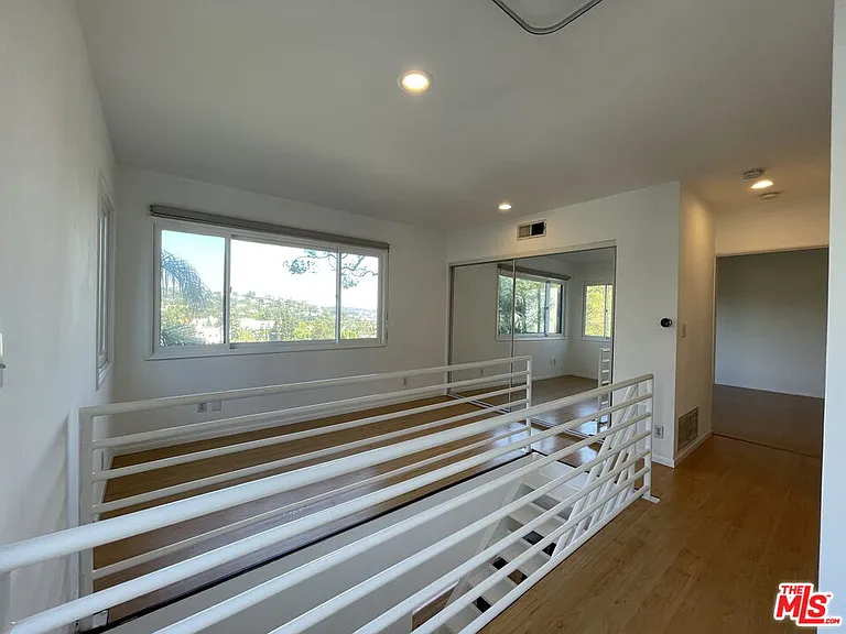 6216 Temple Hill Dr — Photo 17