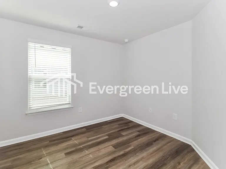2227 Courtina Way — Photo 13