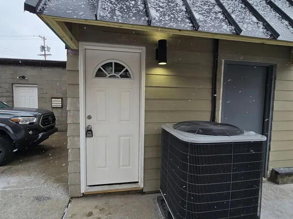 922 Main St, Pittsburgh, PA 15215