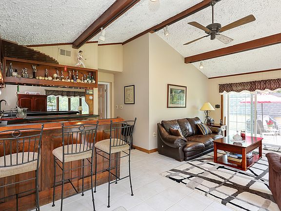 3rd image of 1361 Ellen Ln
