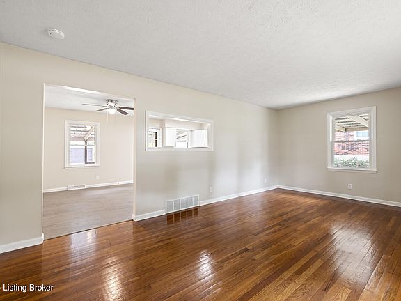 4th image of 150 Joy St