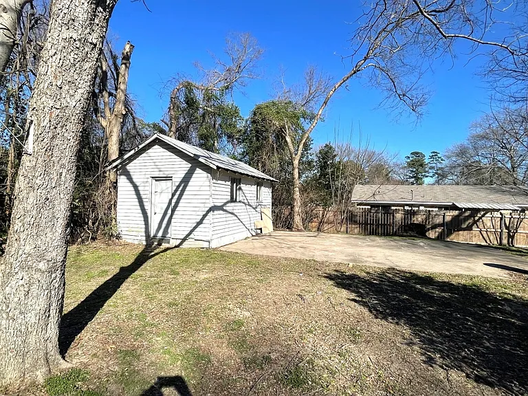 308 N White Oak Rd — Photo 11