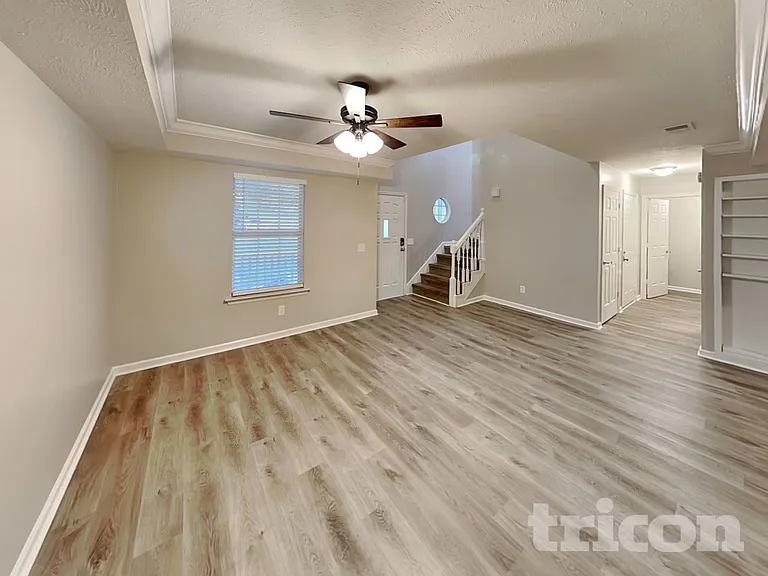 80 Vincent Ln — Photo 3