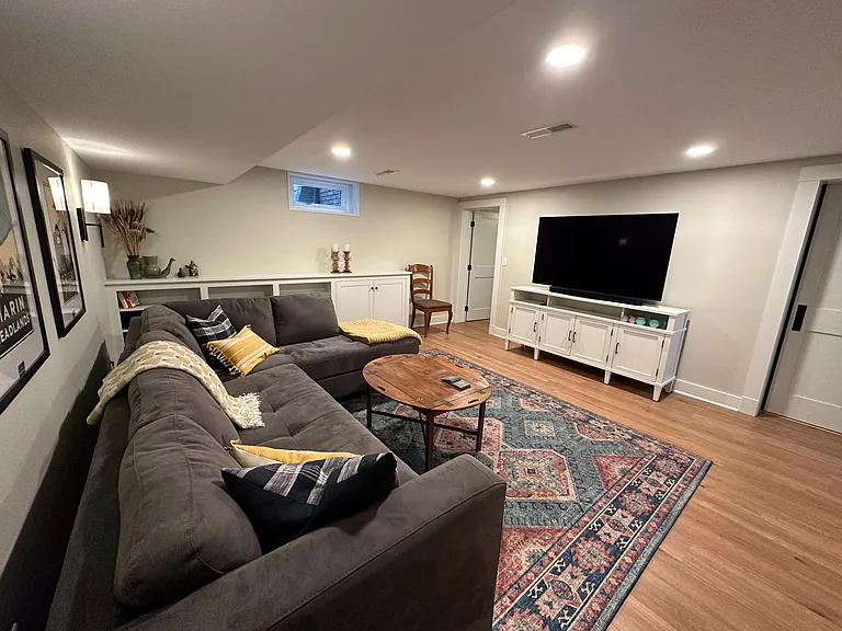 210 N Breese Ter — Photo 31