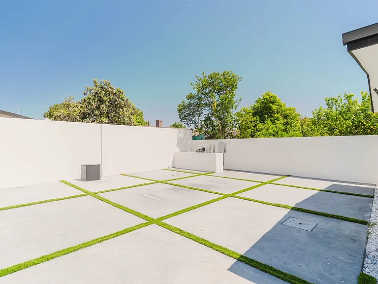 9010 Dempsey Ave — Photo 39