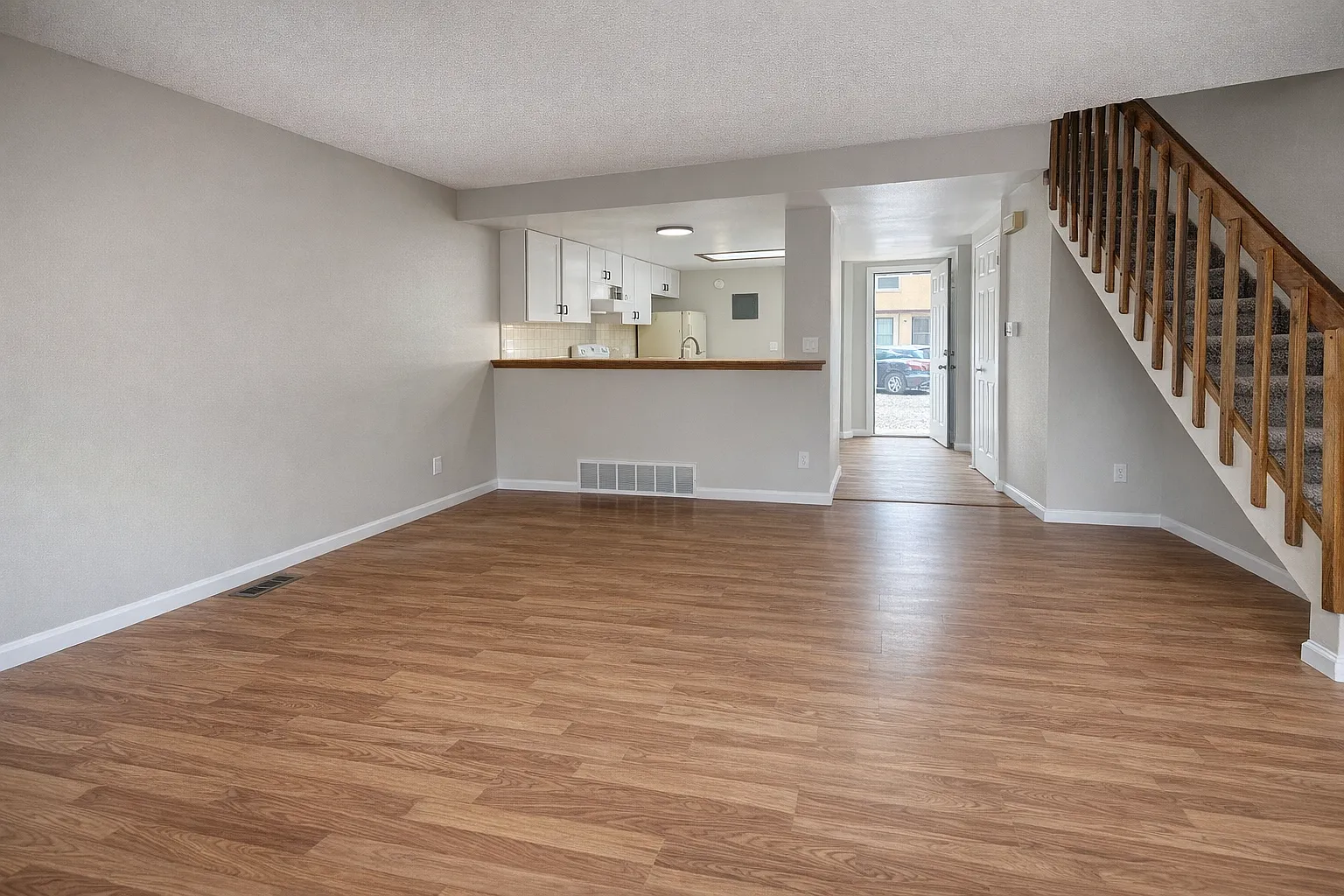 2 bed, 1.5 bath, 1004 sqft, $1,375 — Photo 1