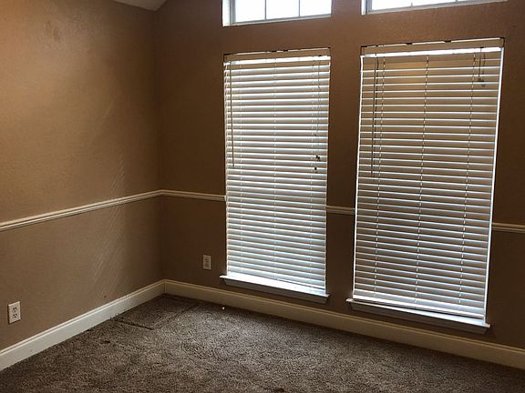 3rd image of 2123 Millwood Dr