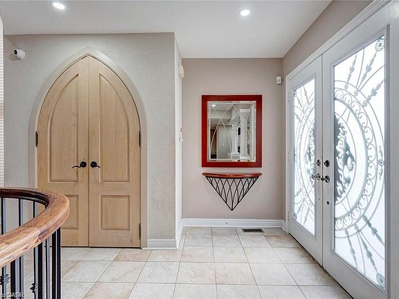 5th image of 34 Forsyth Cres