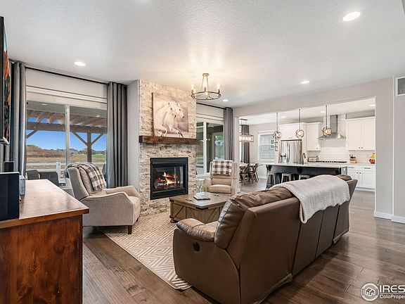 5th image of 803 Shirttail Peak Dr