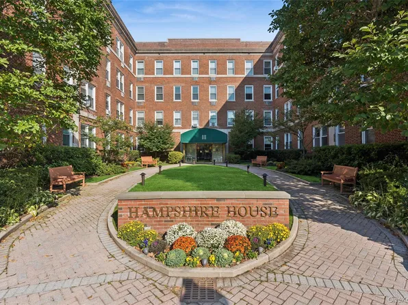 111 7th Street #404, Garden City, NY 11530