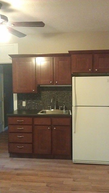 1st image of 414 E Van Ness Pl