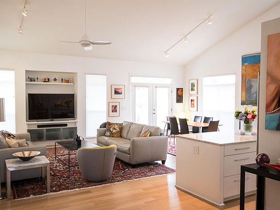 2nd image of 66 Gallery Cir #66