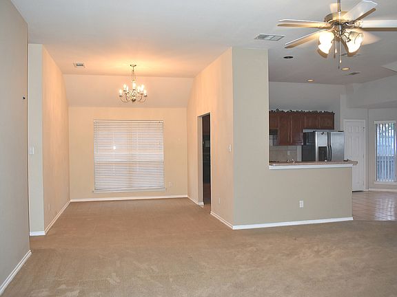 3rd image of 8709 Shavano Dr