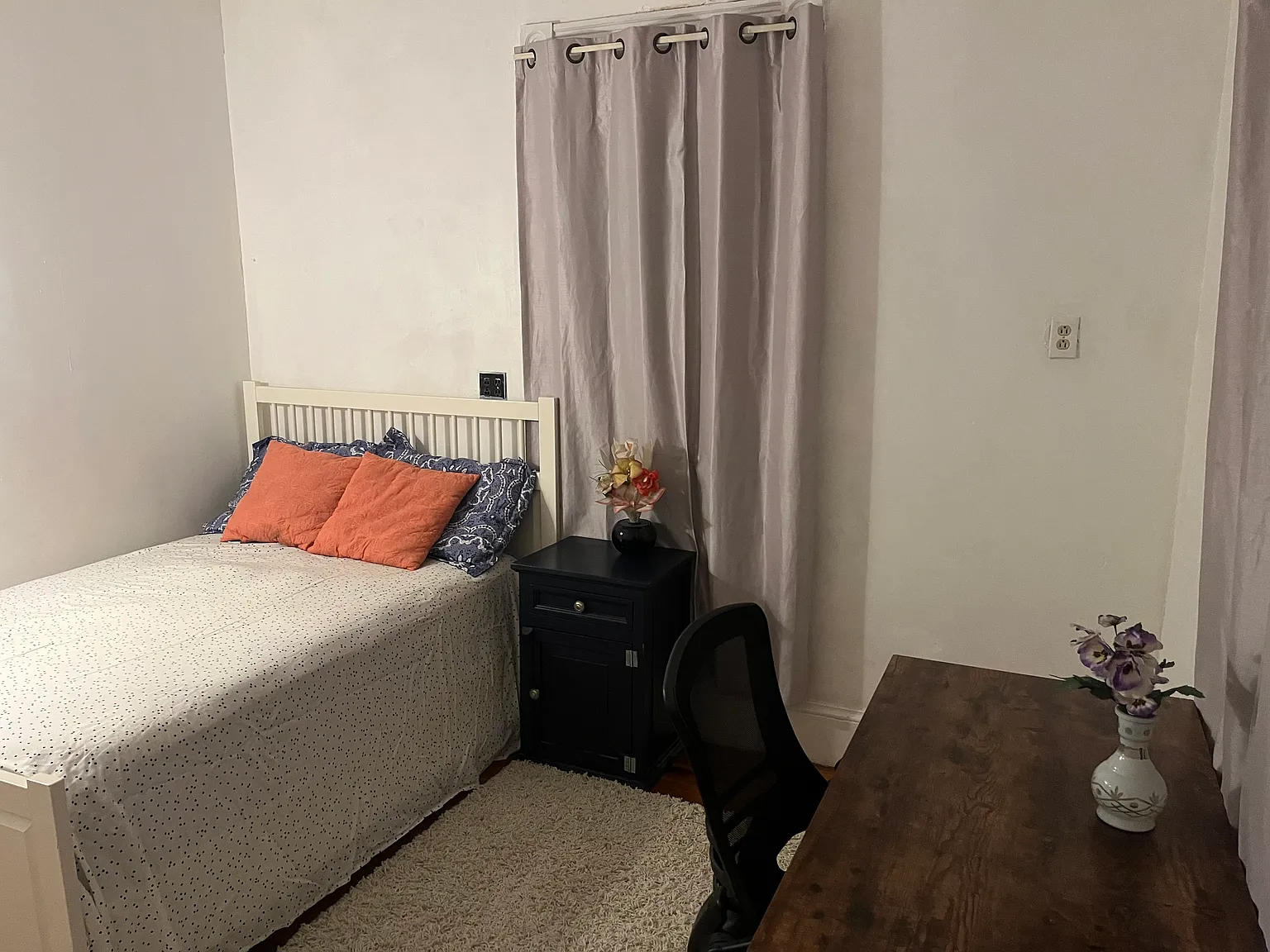 4 bed, 1550 sqft, $1,300 — Photo 1