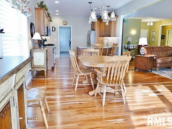 5th image of 608 Thornridge Dr