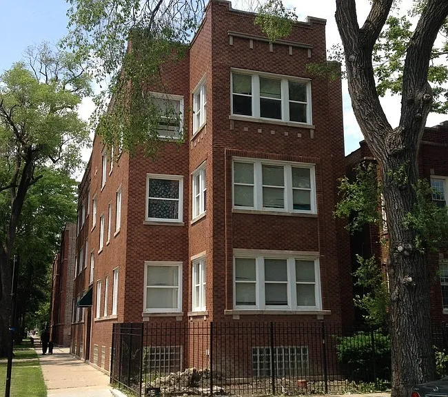 3104-06 W Ainslie St — Photo 1